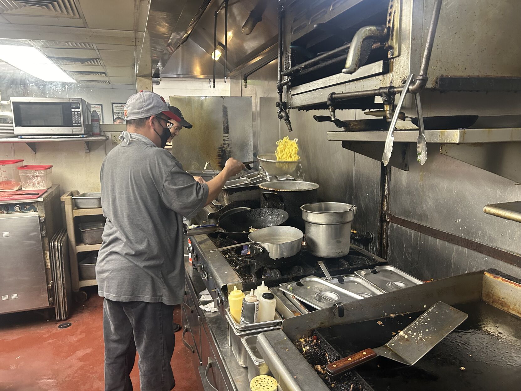 Why two long time Oahu restaurants will shut their doors